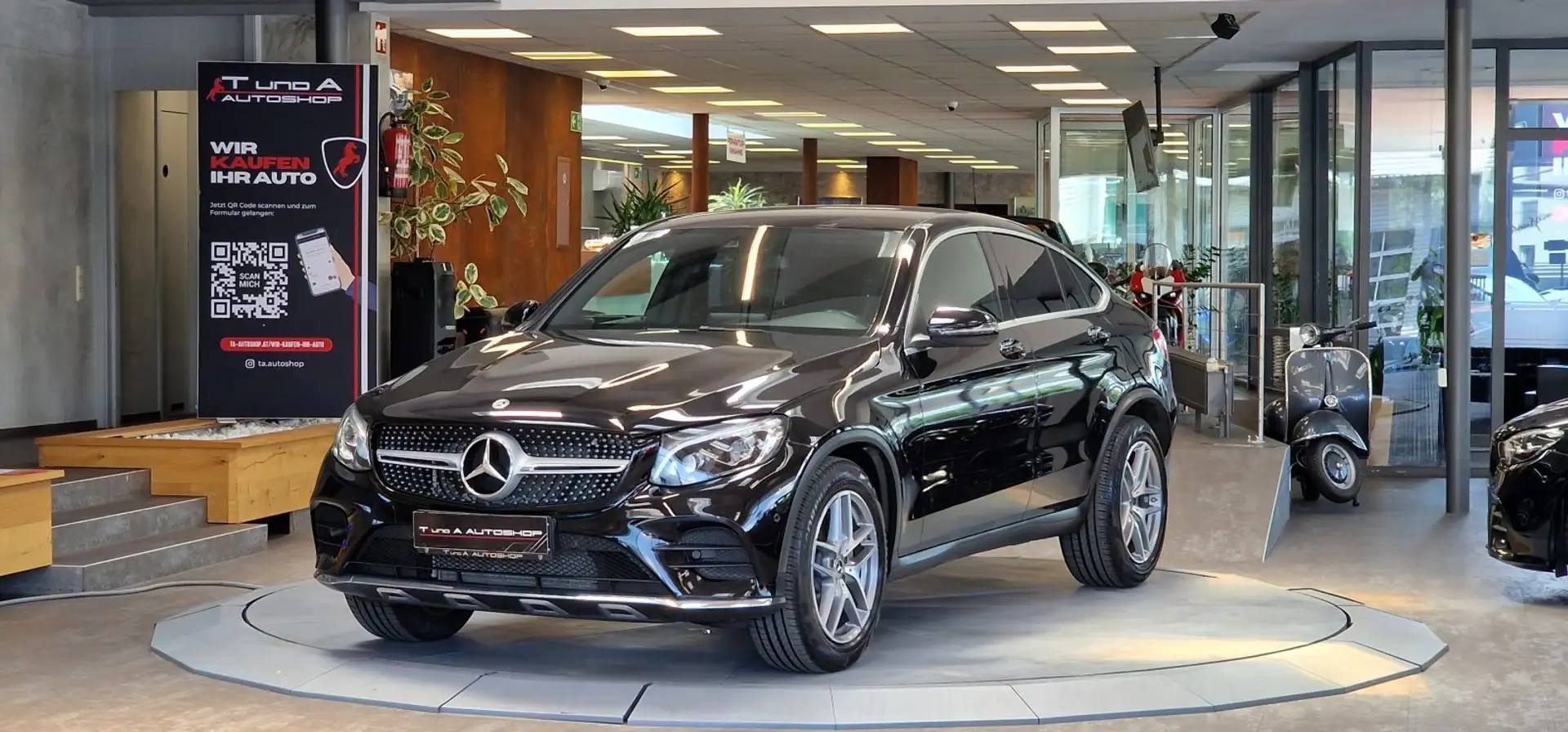 Mercedes-Benz GLC 300 4Matic Coupe AMG-Paket Aut. *Kamera*19Zoll*Navi*LE Schwarz - 1