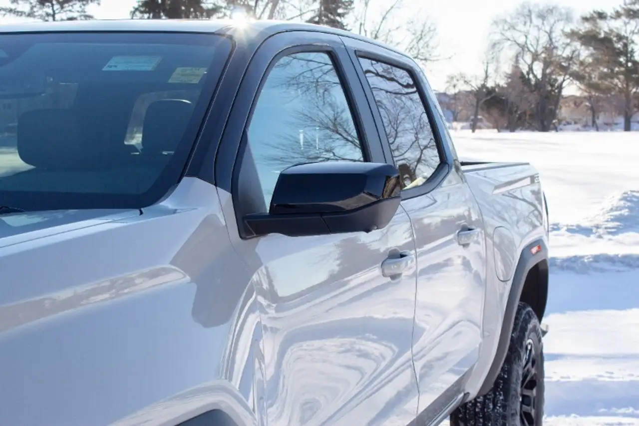 GMC Canyon снимка GMC Canyon