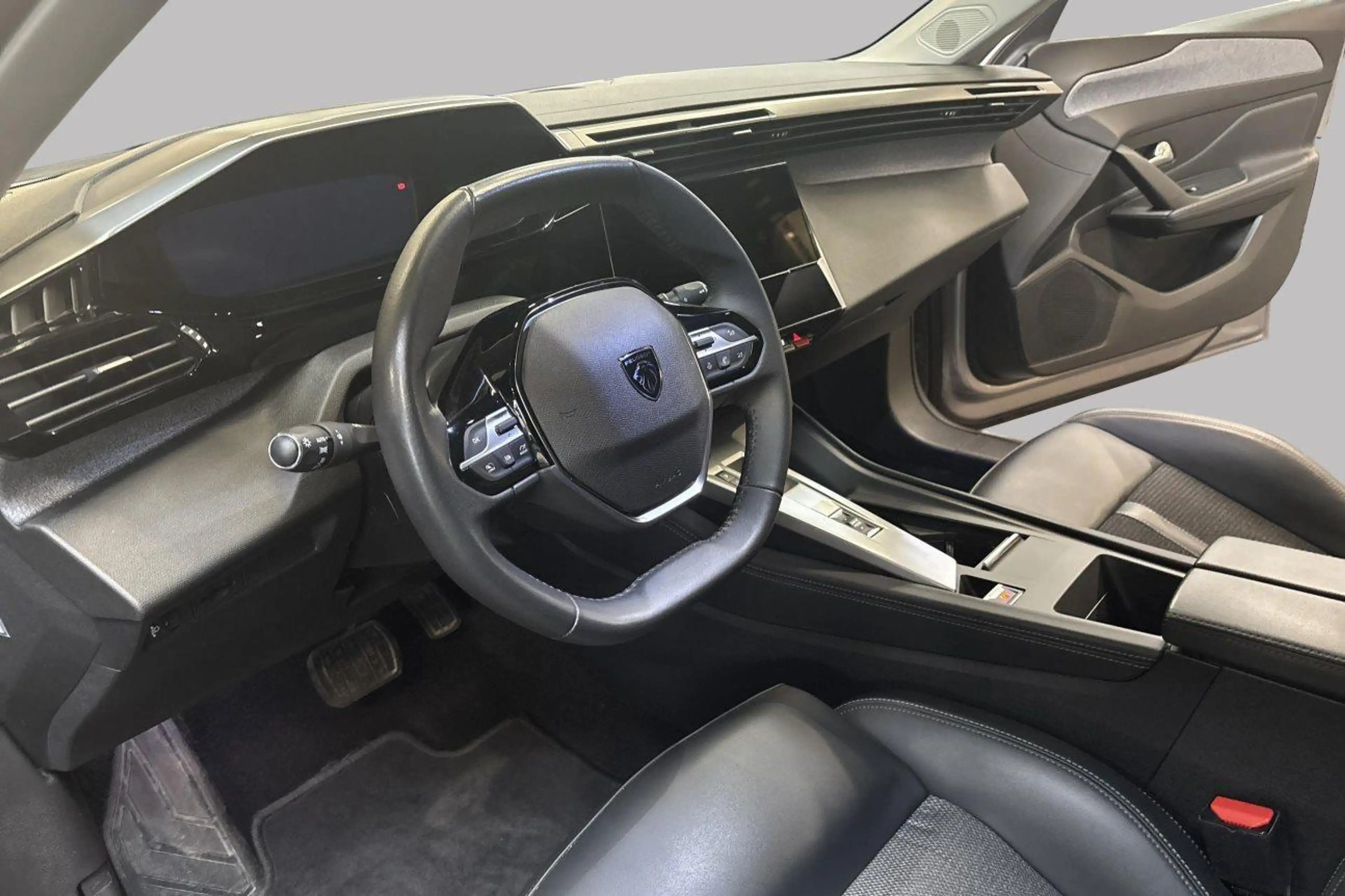 Peugeot 308 Allure Pack eat8 — photo 9