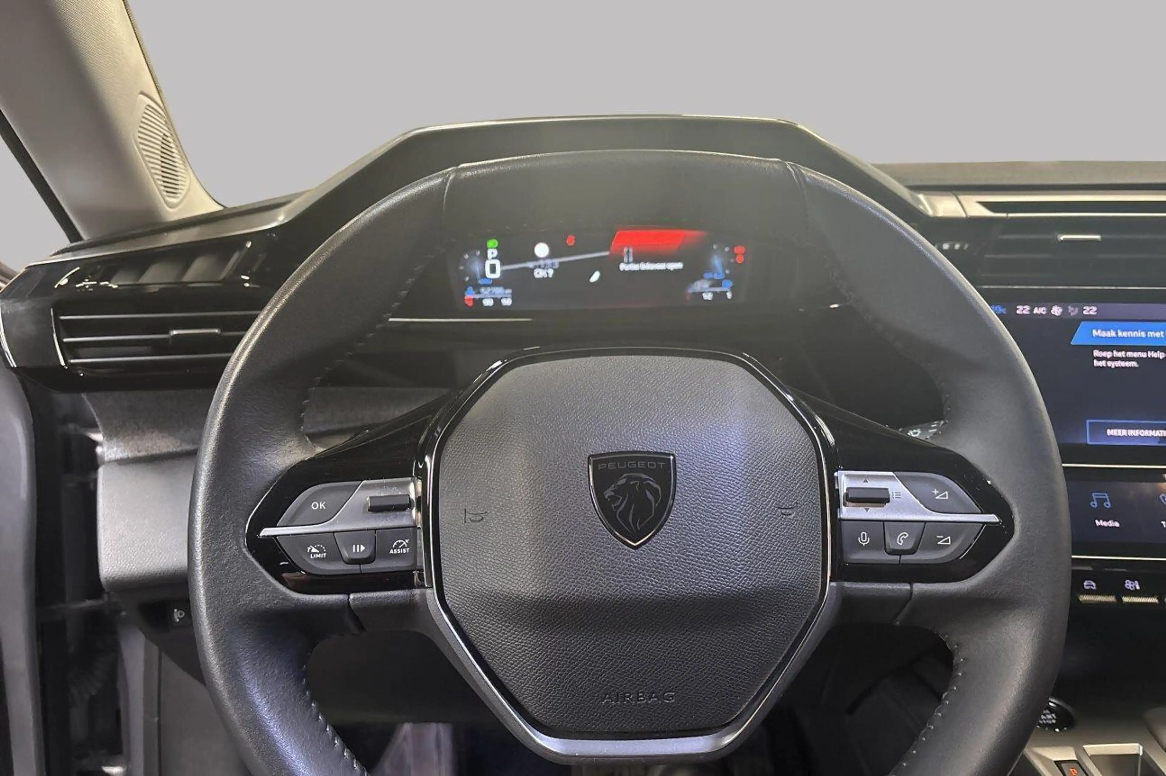 Peugeot 308 Allure Pack eat8 — photo 12