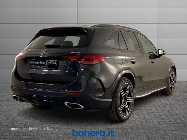 Mercedes-Benz GLC view 3