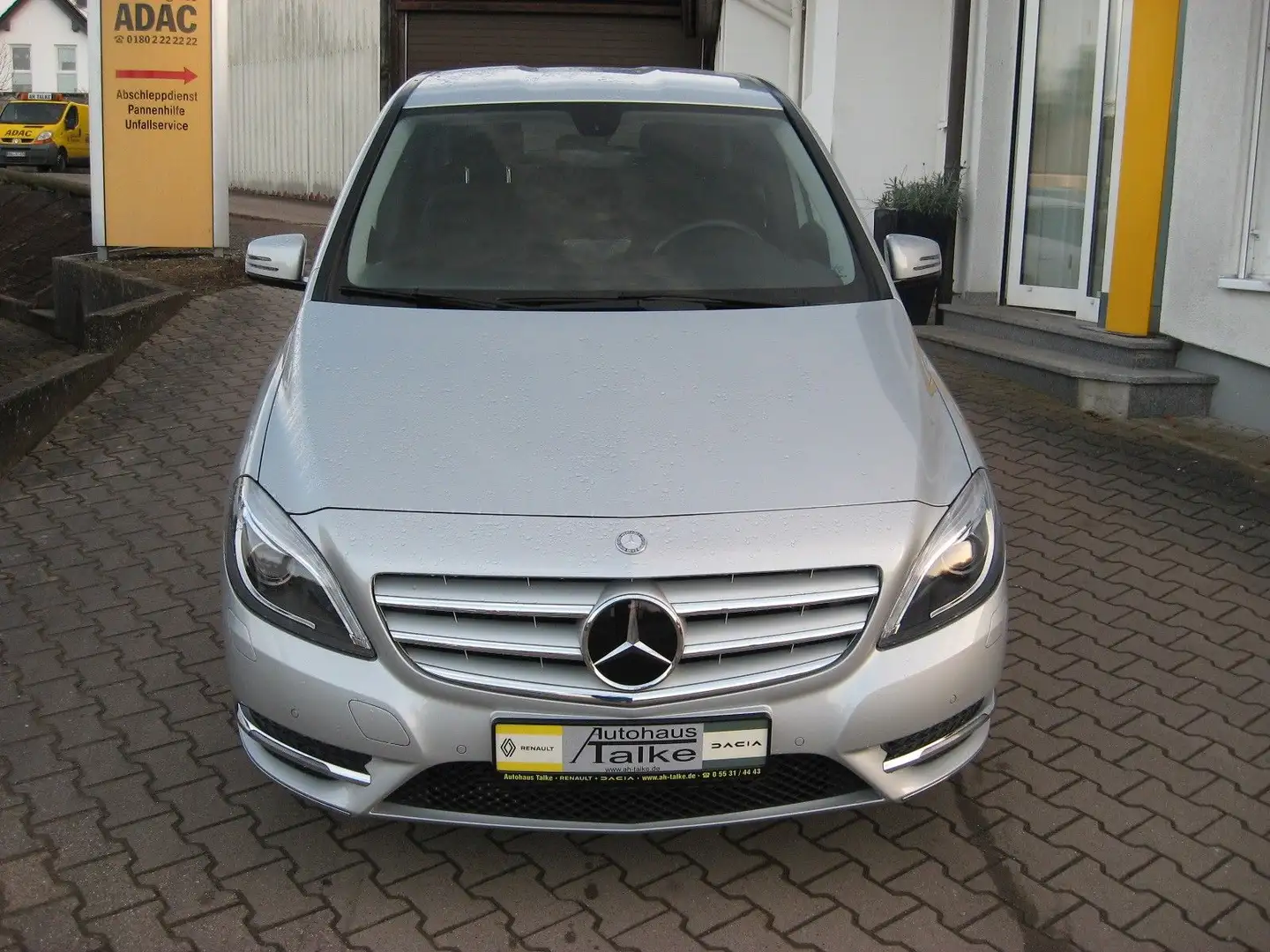 Mercedes-Benz B 180 BlueEfficiency Silber - 2