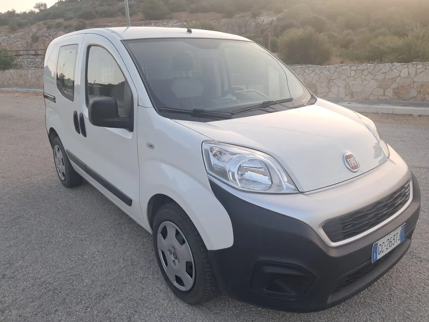 Fiat Fiorino 1.3 MTJ Cargo – 2 Posti (Iva Esposta) Blanc - 2