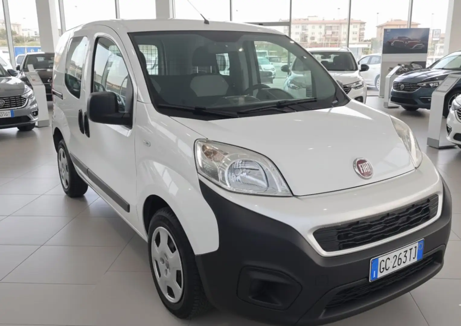 Fiat Fiorino 1.3 MTJ Cargo – 2 Posti (Iva Esposta) Blanc - 1