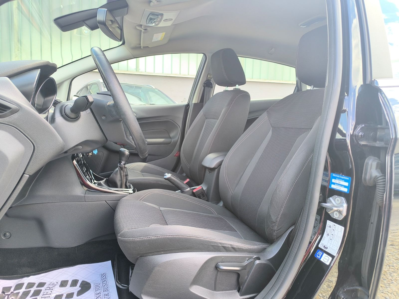 Ford Fiesta Titanium Sthz°SONY°BT°Klima°El.Fenster°CD — photo 7