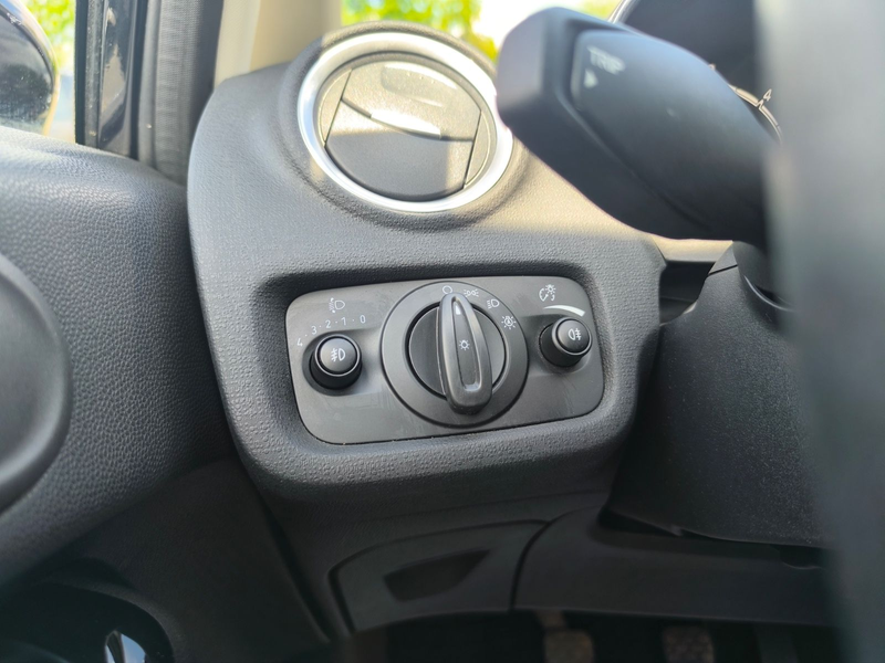 Ford Fiesta Titanium Sthz°SONY°BT°Klima°El.Fenster°CD — photo 15