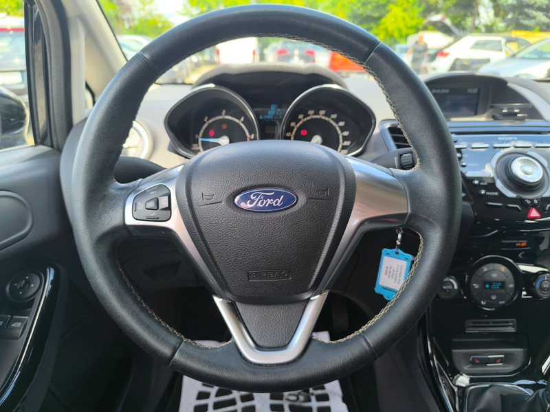 Ford Fiesta Titanium Sthz°SONY°BT°Klima°El.Fenster°CD — photo 10