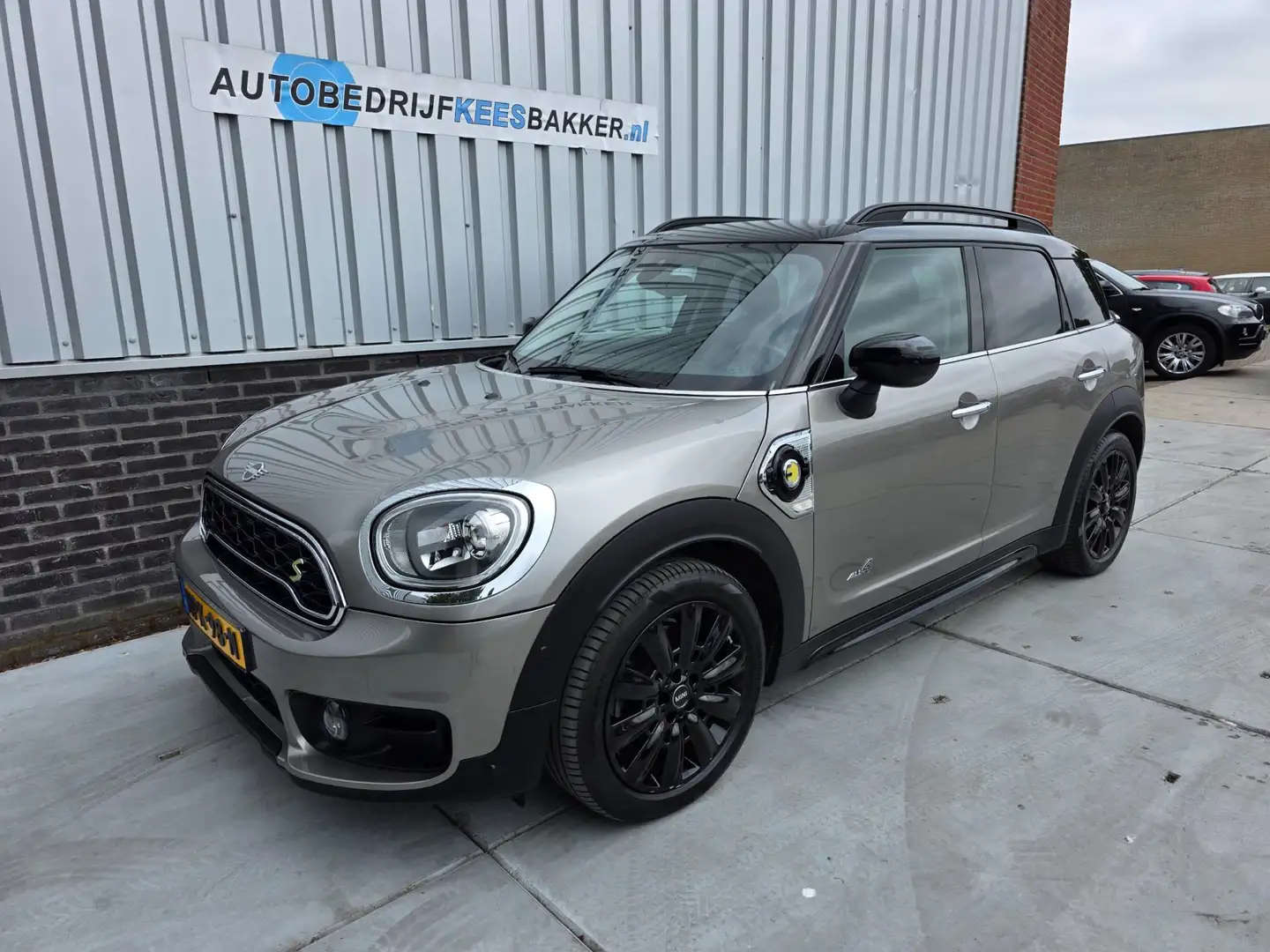 MINI Cooper S Countryman Mini 2.0 E ALL4 Chili Plug-in Hybride Beige - 2