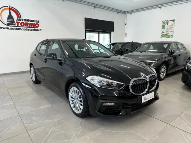 BMW 1 Series view 3