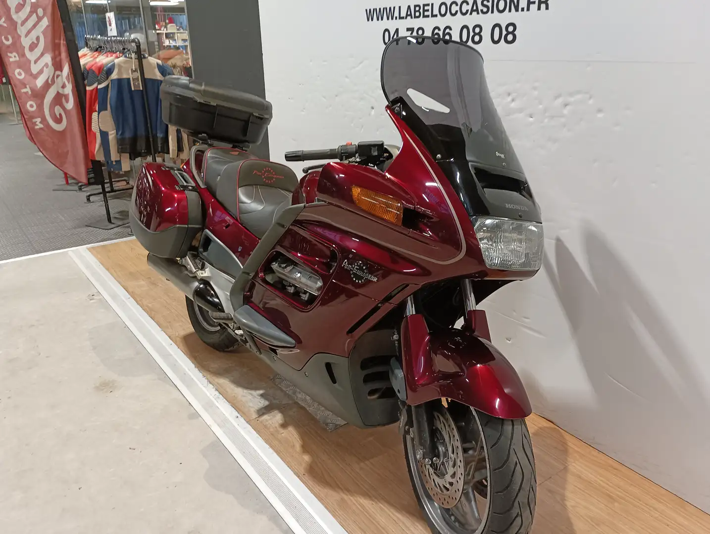 Honda Pan European Czerwony - 2