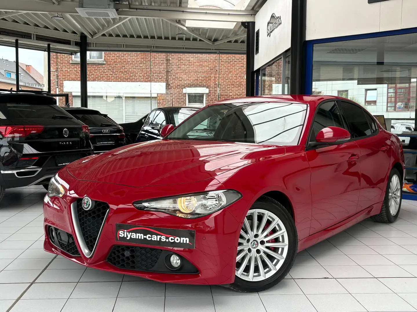 Alfa Romeo Giulia Giulia 2.2 JTDm *GPS*CAMERA*PDC*JANTES*SPORT* Rood - 1