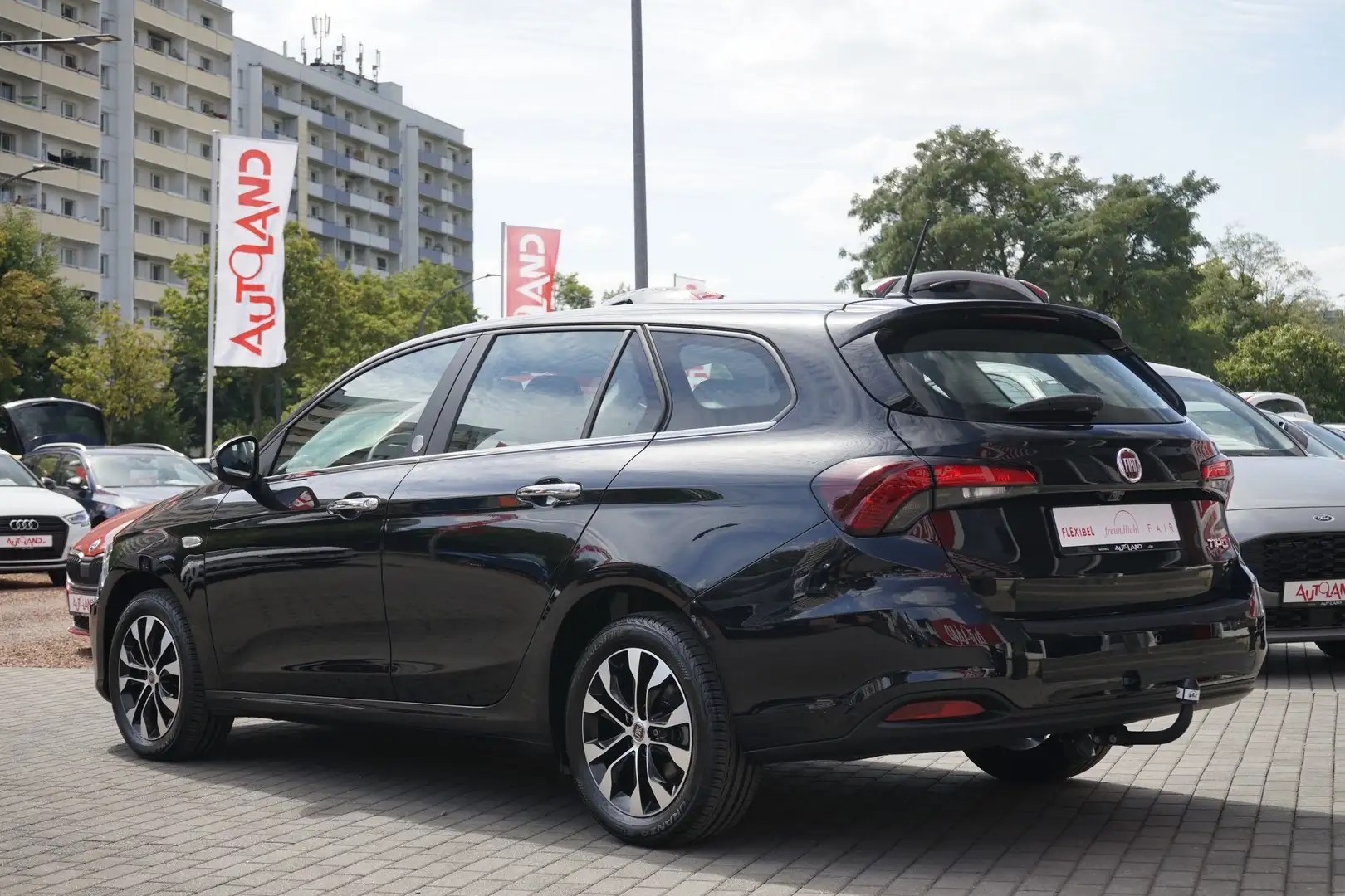 Fiat Tipo 1.4 T-Jet Mirror Navi Kamera Tempomat AHK Schwarz - 2