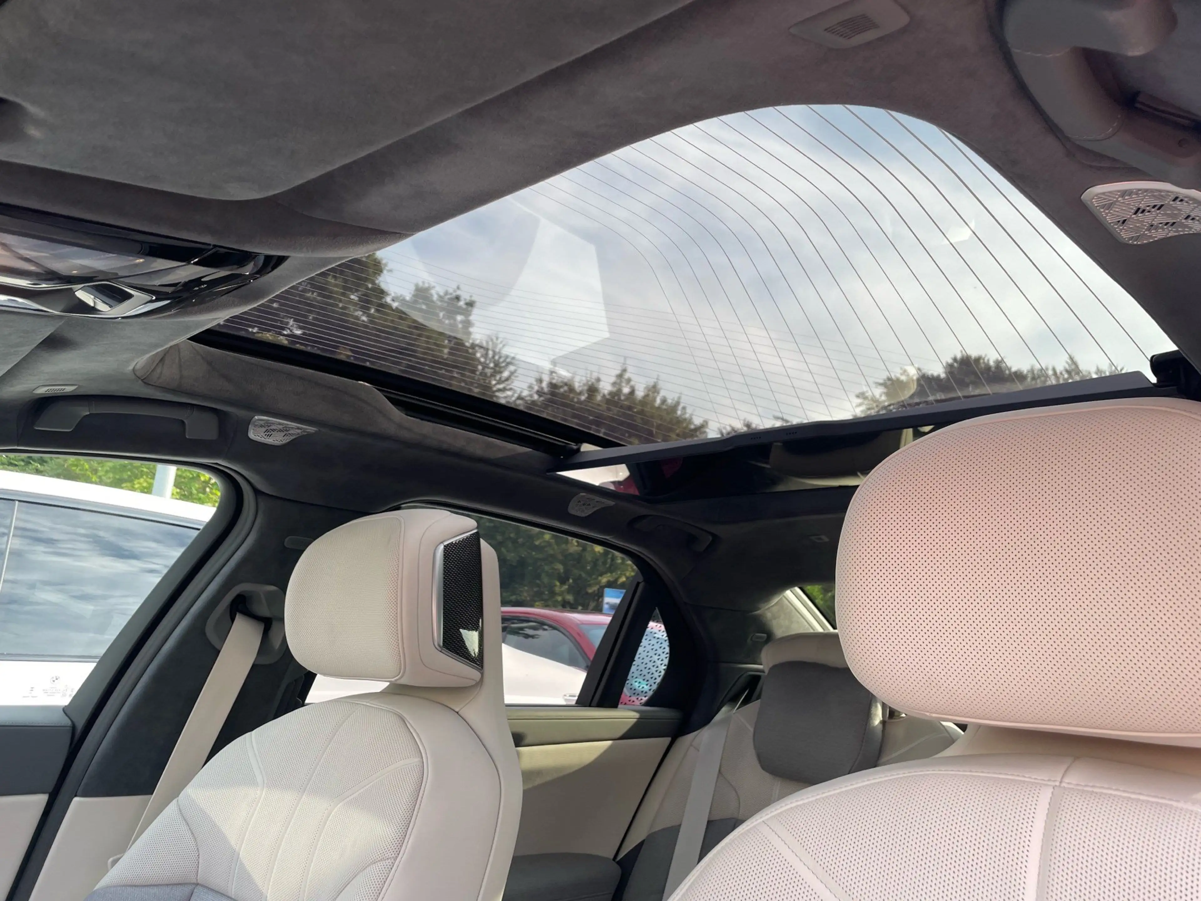 BMW i7 xDrive60 Limo M Sport || Execu.Lou.Sit. elTüren — photo 10