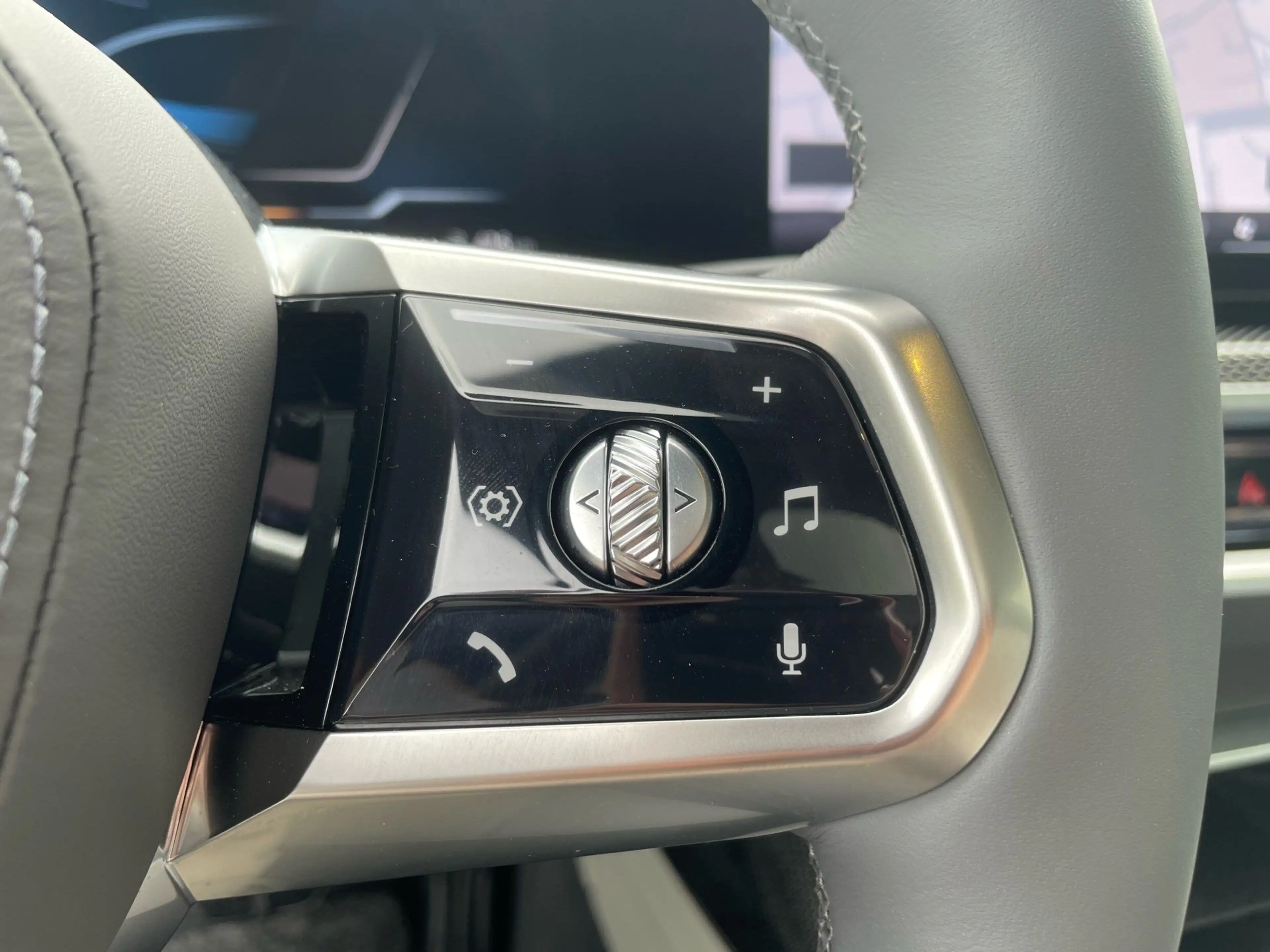 BMW i7 xDrive60 Limo M Sport || Execu.Lou.Sit. elTüren — photo 13