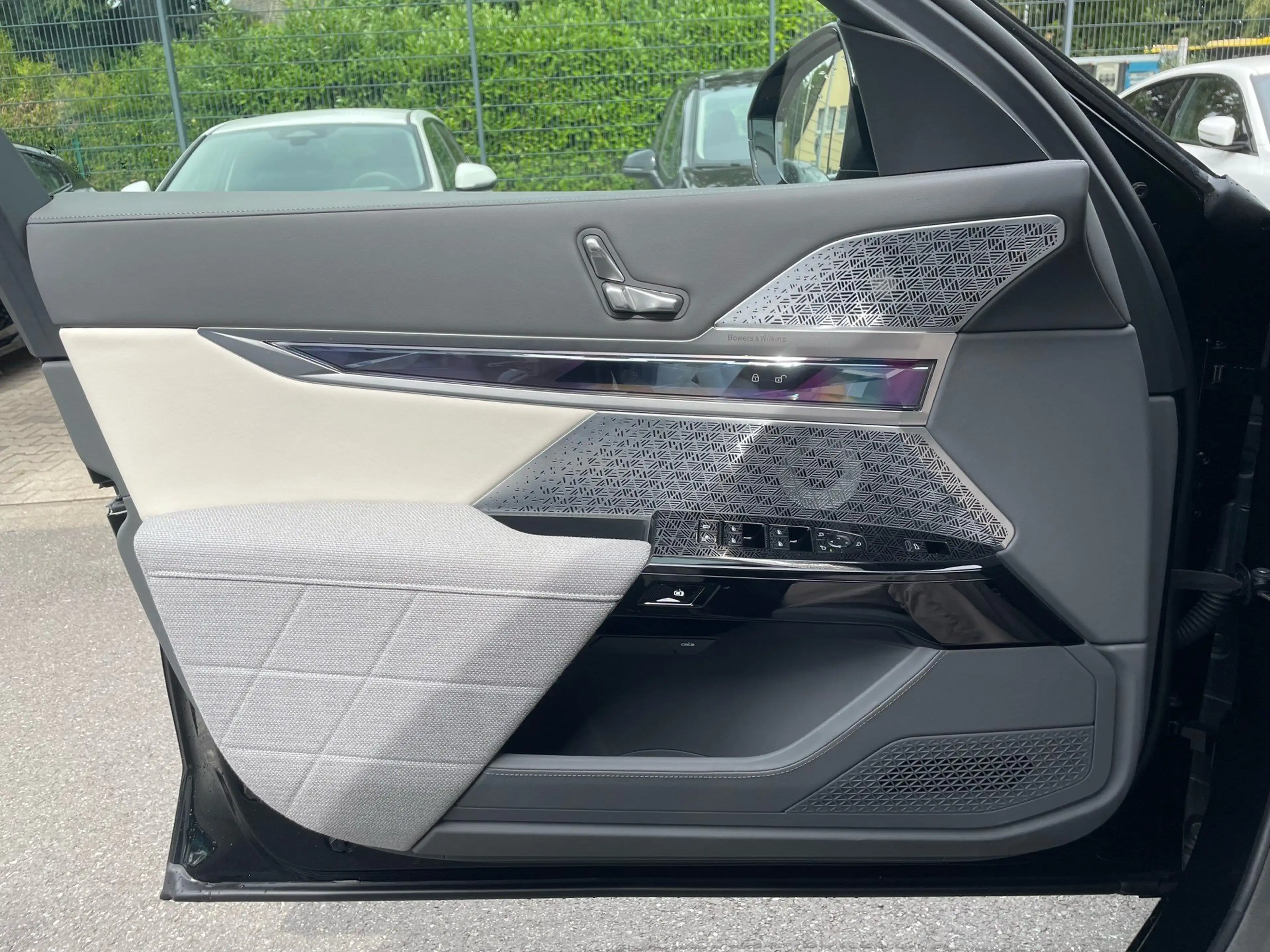 BMW i7 xDrive60 Limo M Sport || Execu.Lou.Sit. elTüren — photo 7