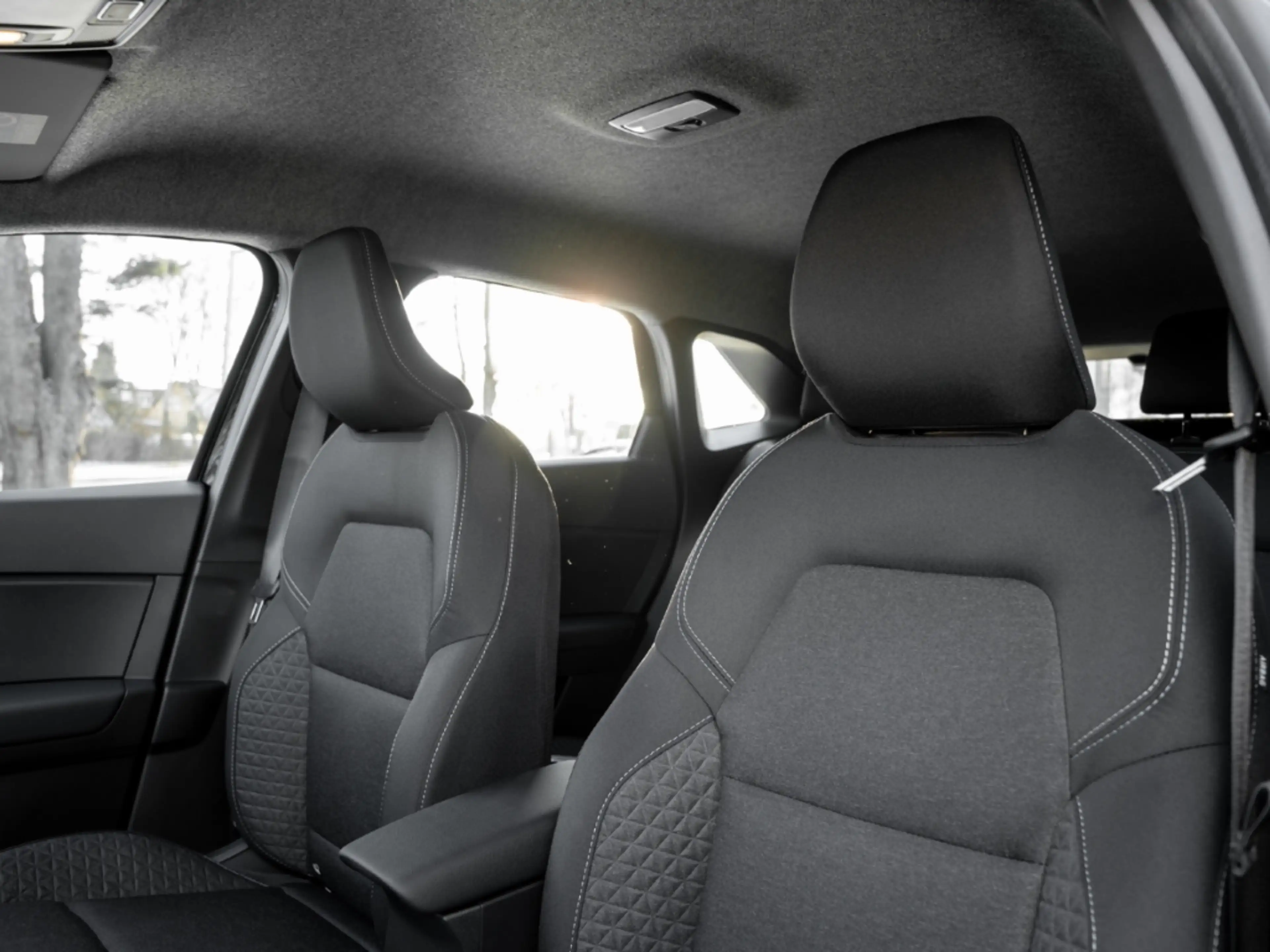 Mitsubishi Grandis Diamant Plus Klimaautom LED DAB Digitales Cockpit — photo 7
