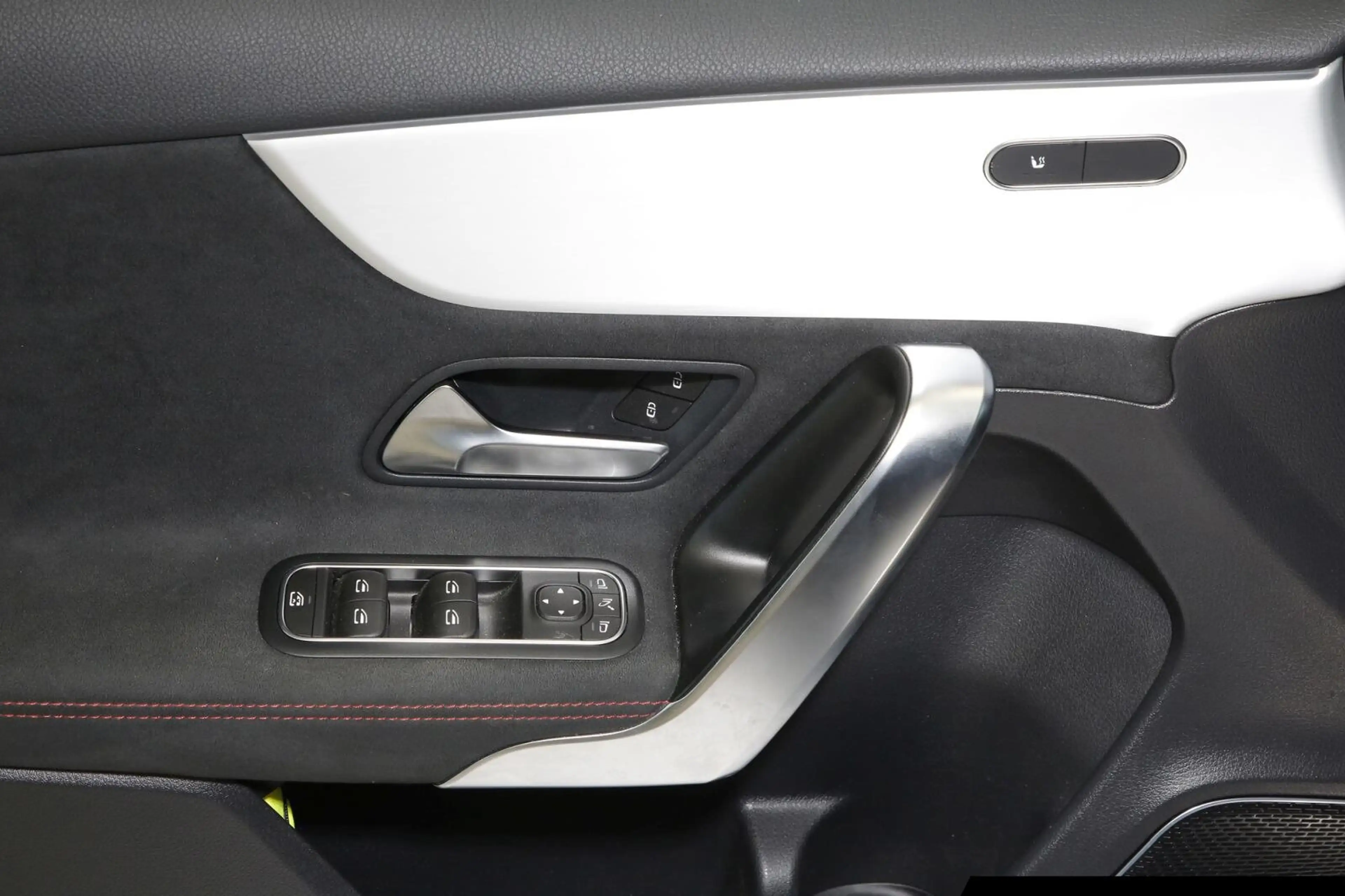 Mercedes-Benz A 35 AMG AMG A 35 4M Pano/Night/Burmes./Multibeam LED Navi — photo 14