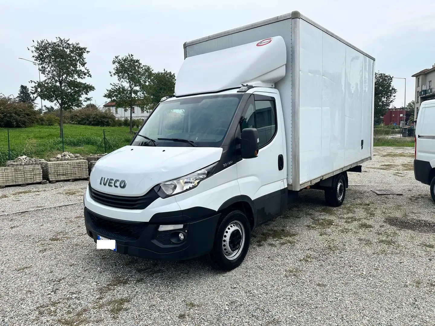 Iveco Daily 35.12 lung.  cassa 4.20 mt  EURO 6b !! Bianco - 1