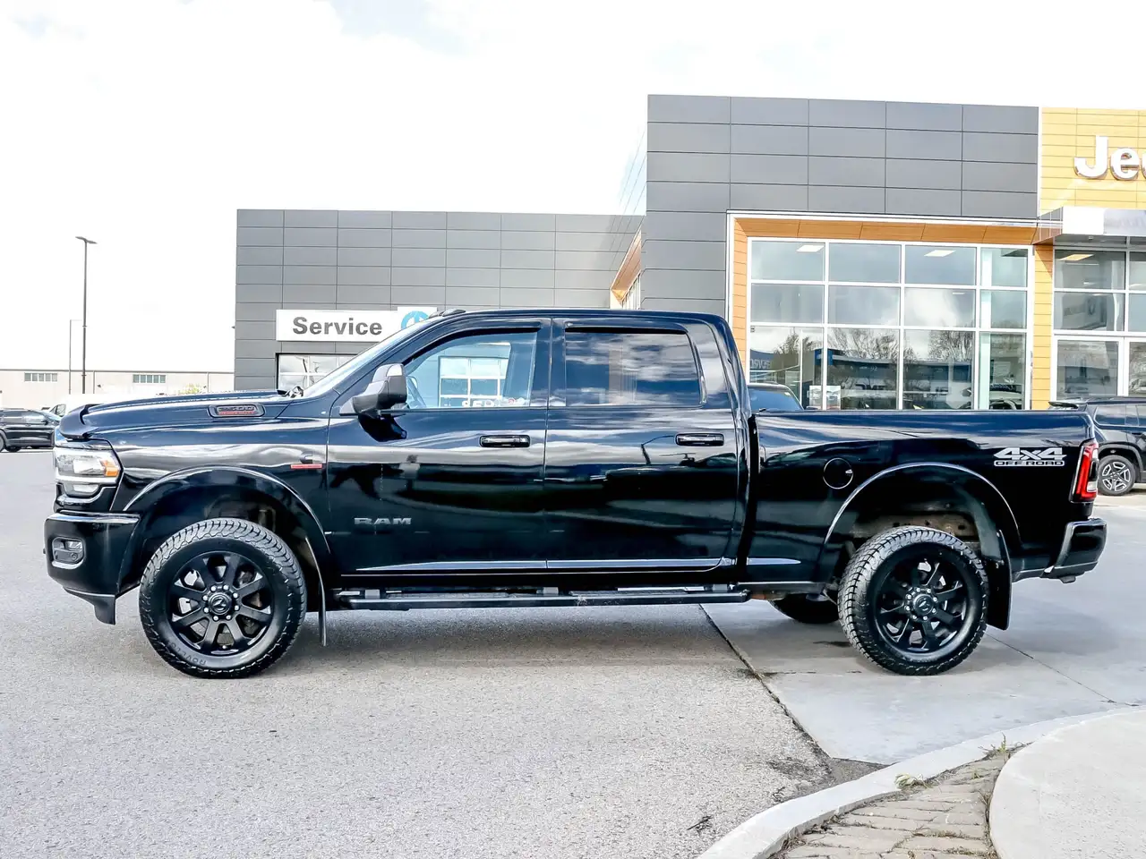 RAM 2500 снимка RAM 2500