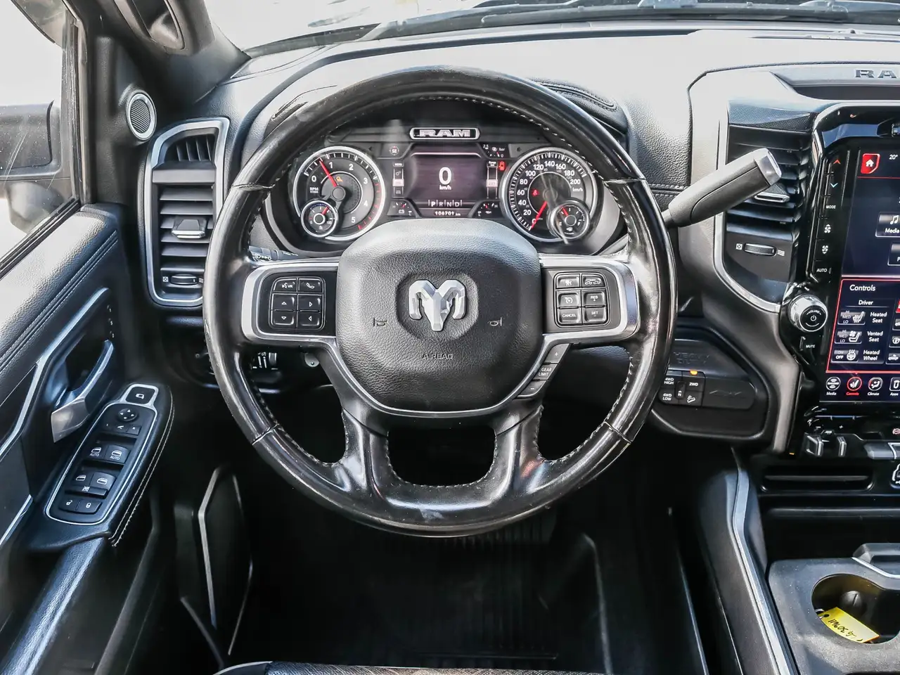 RAM 2500 снимка RAM 2500