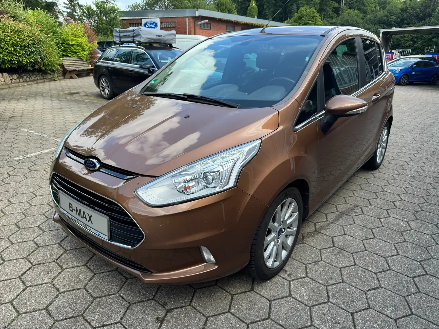 Ford B-Max Titanium Marrone - 1