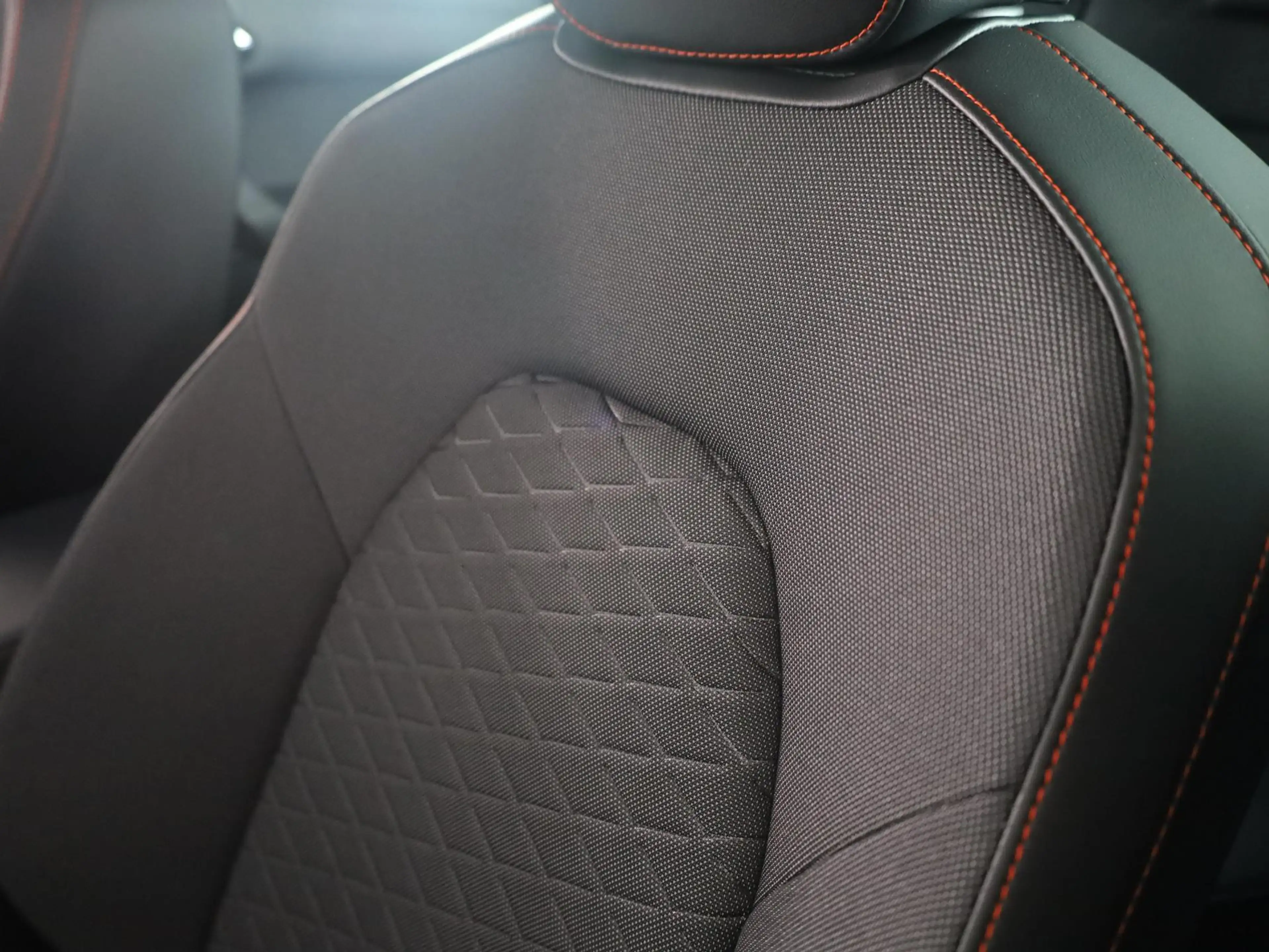 SEAT Leon e-Hybrid Sportstourer 1.5 TSI FR Business 204 pk — photo 9
