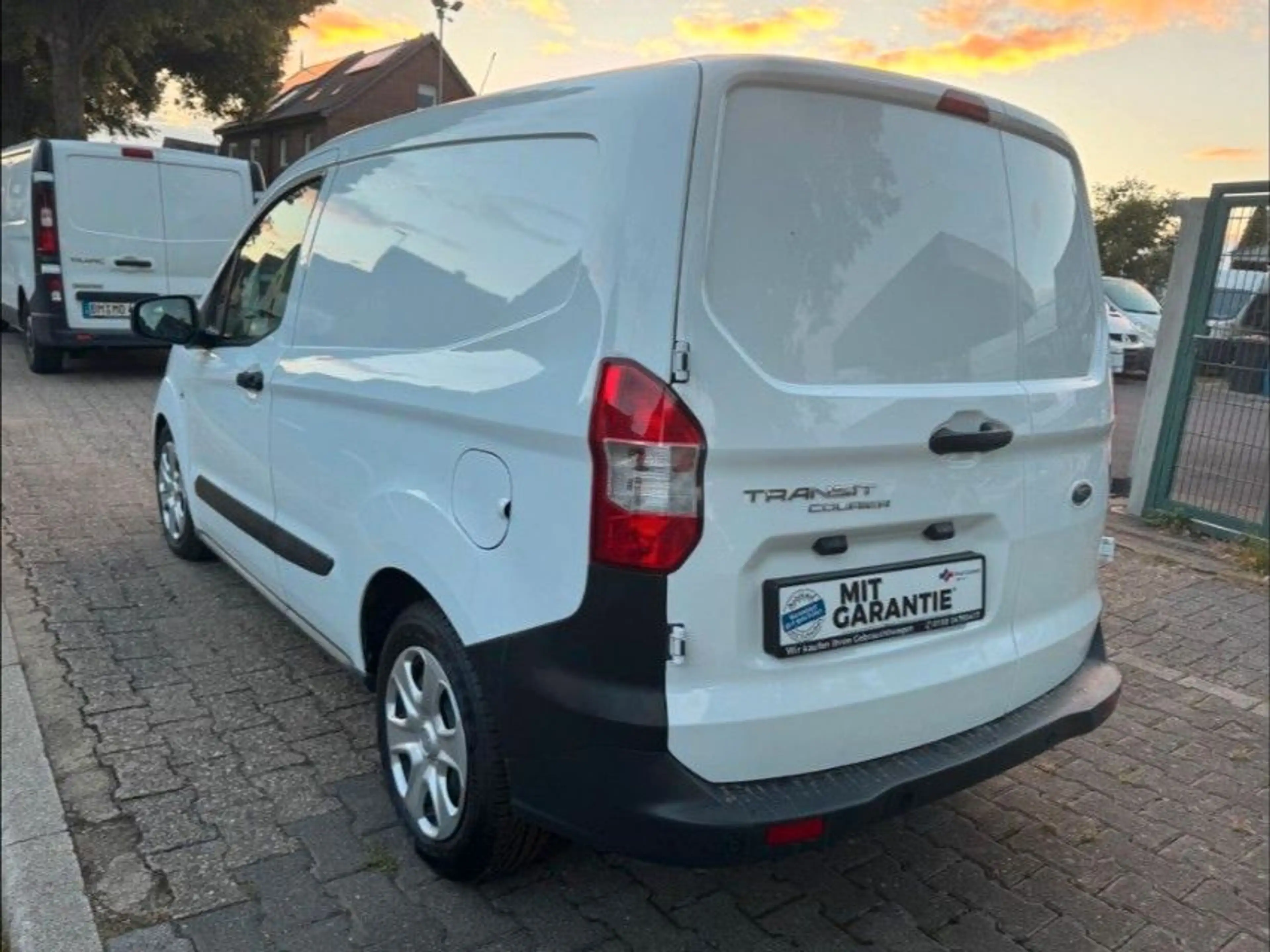 Ford Transit Courier Trend — photo 3