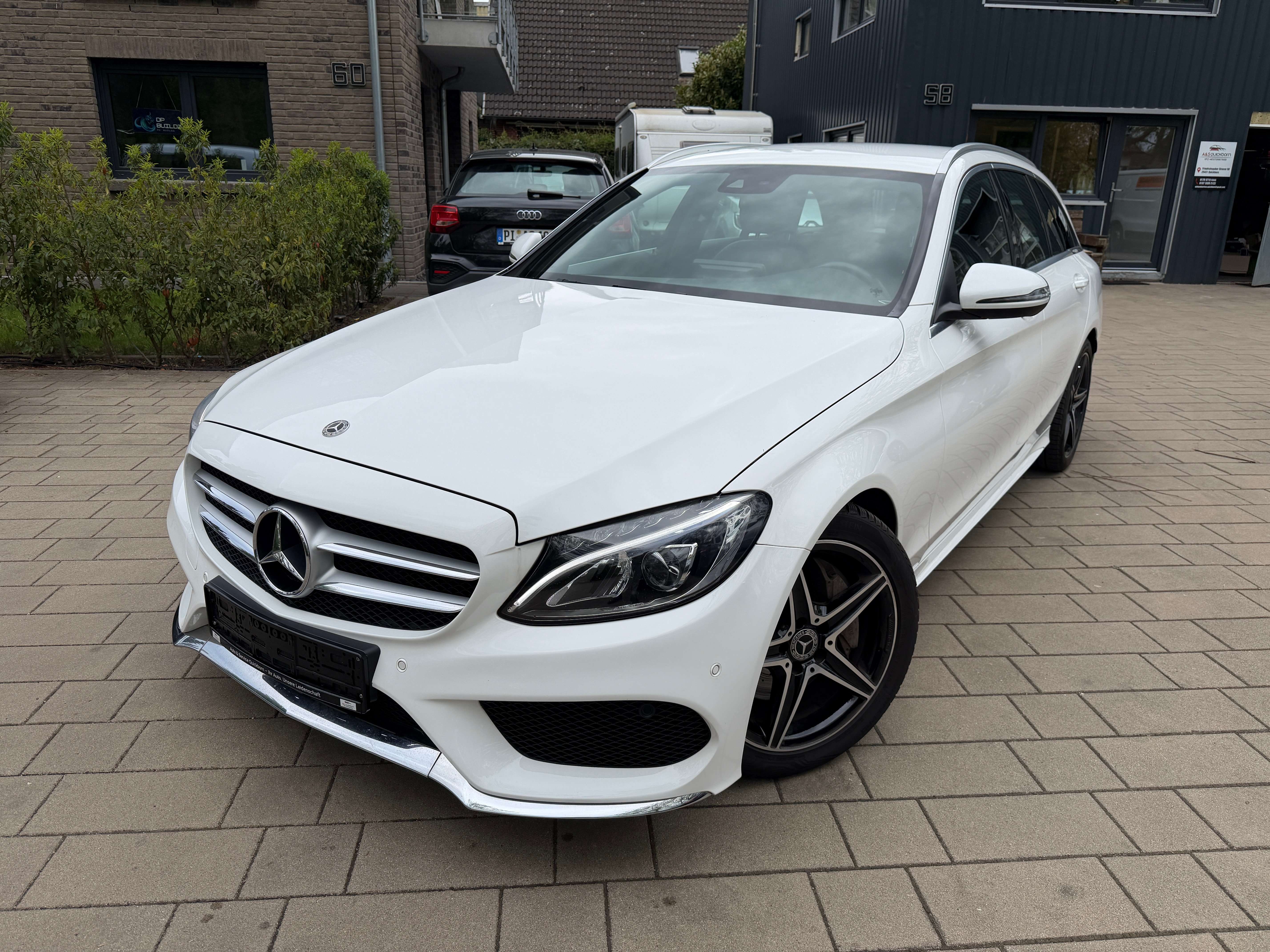 Second hand Mercedes Benz C-Class 300