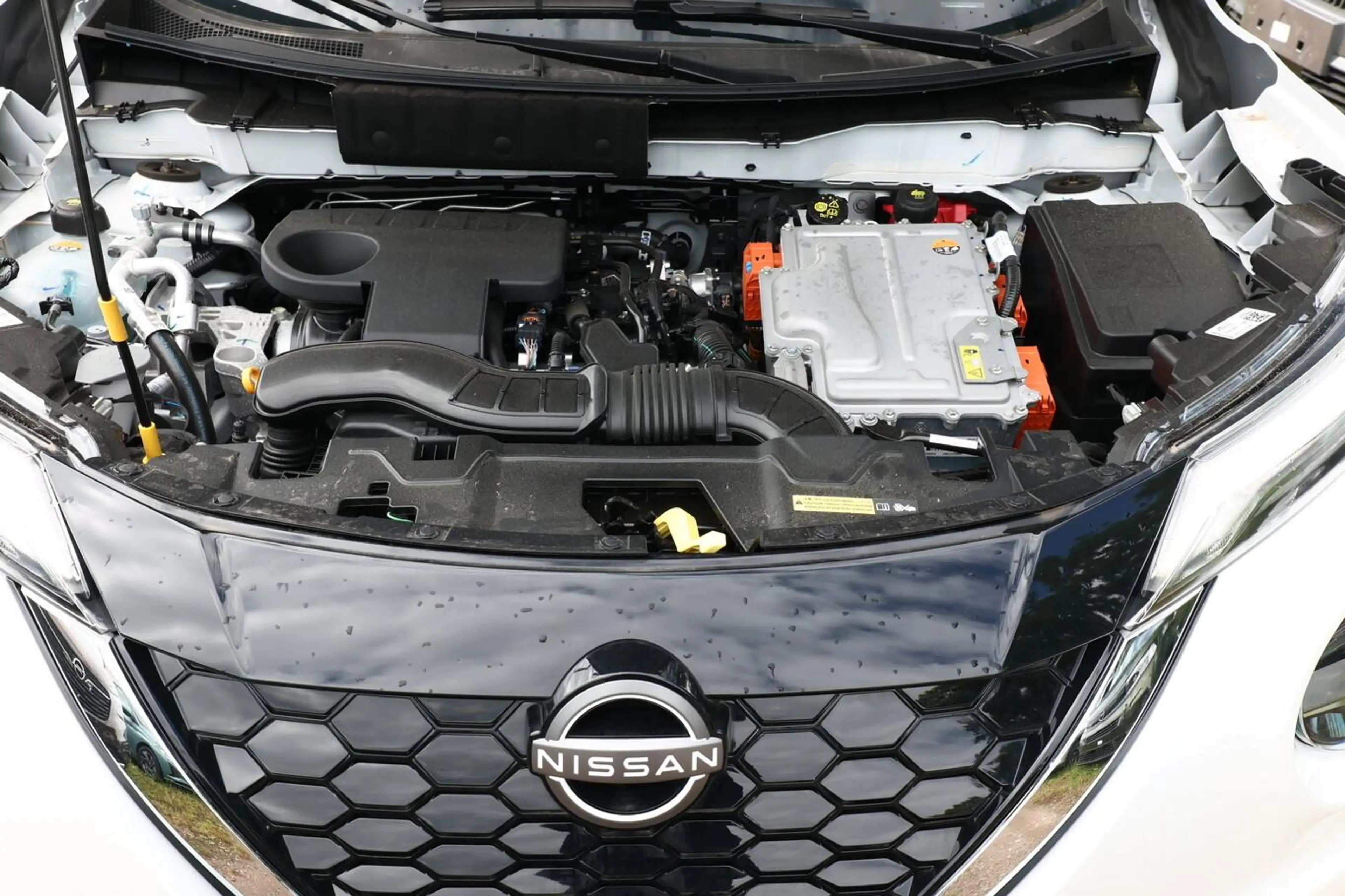 Nissan Juke Hybrid Acenta KomfortP SHZ LED Kam CarP BT 69 k... — photo 12