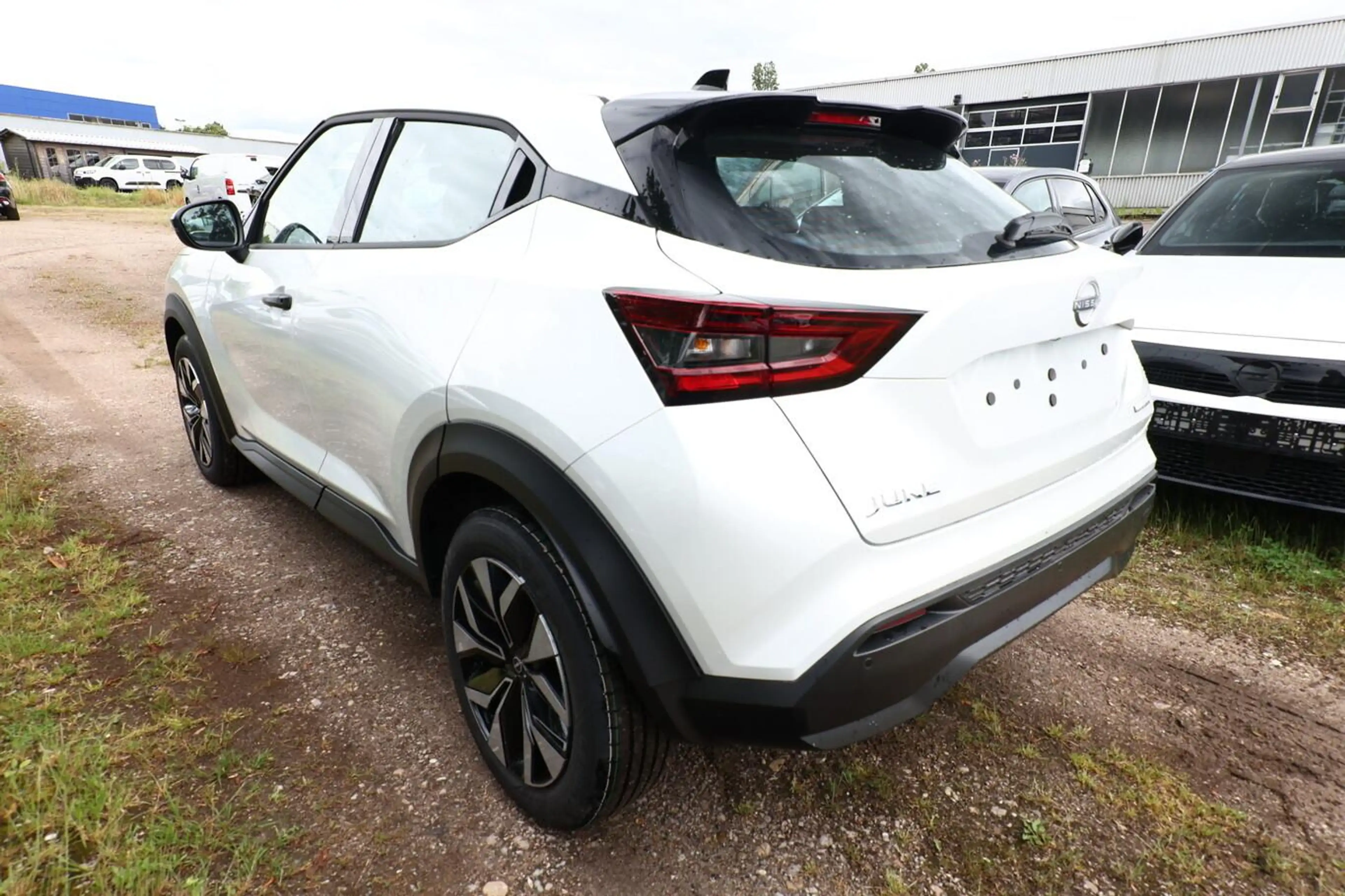Nissan Juke Hybrid Acenta KomfortP SHZ LED Kam CarP BT 69 k... — photo 4