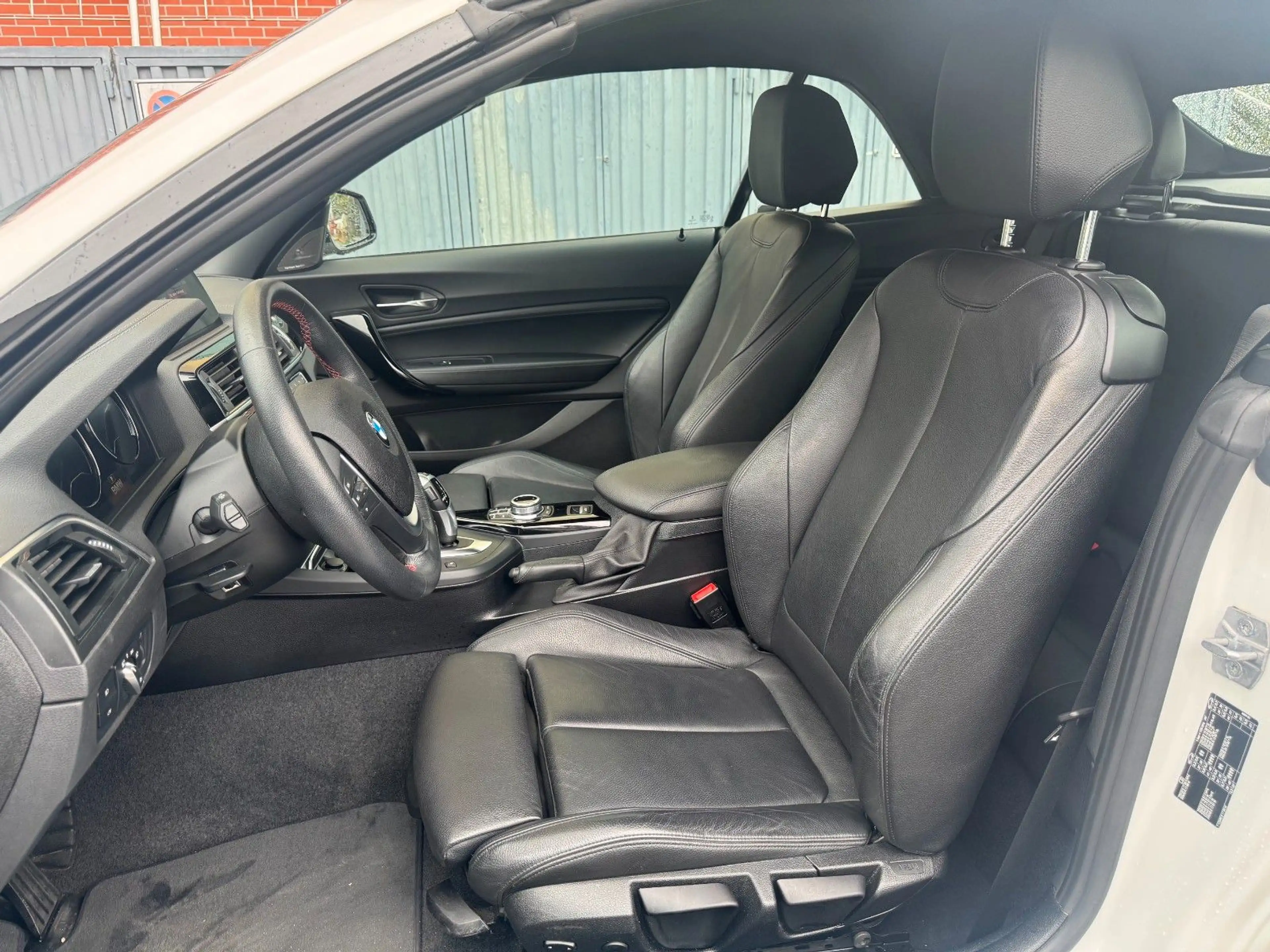 BMW 220 i Cabrio Sport Line Harman-Kardon PDC AUTOM. — photo 9