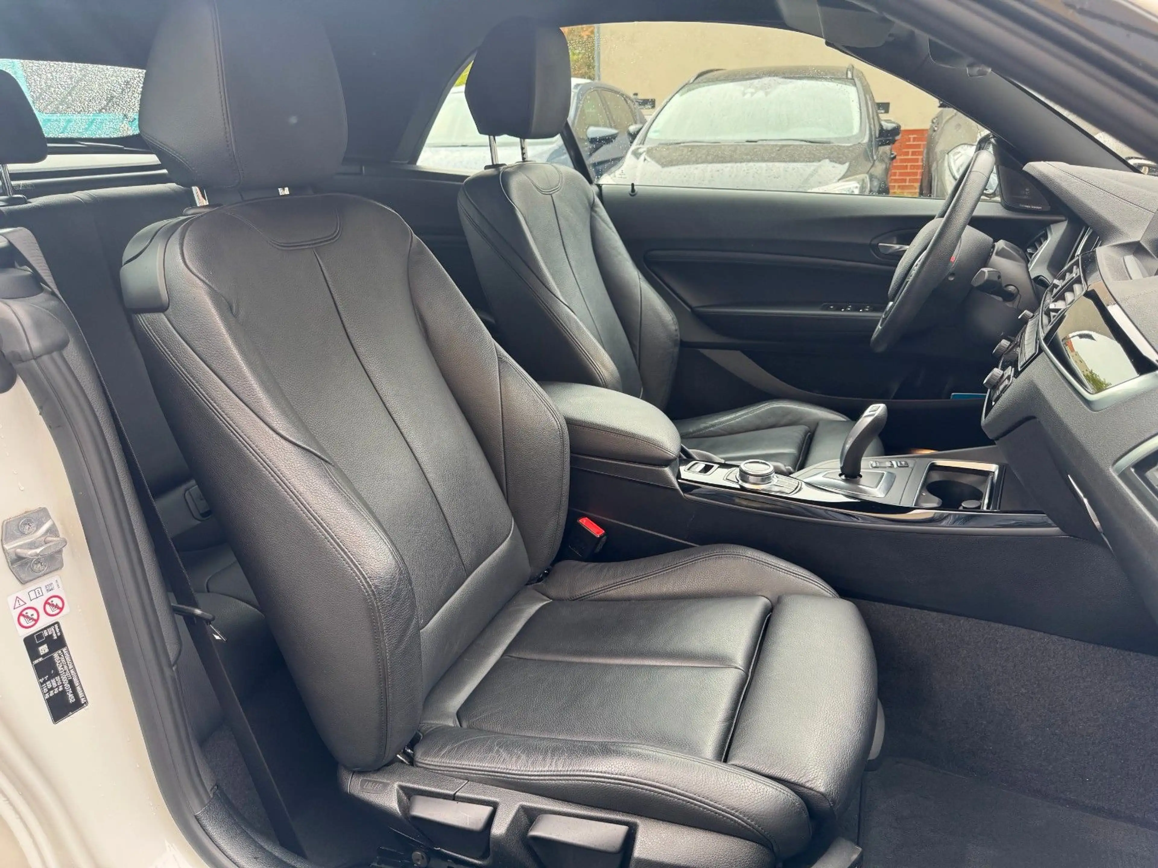 BMW 220 i Cabrio Sport Line Harman-Kardon PDC AUTOM. — photo 11