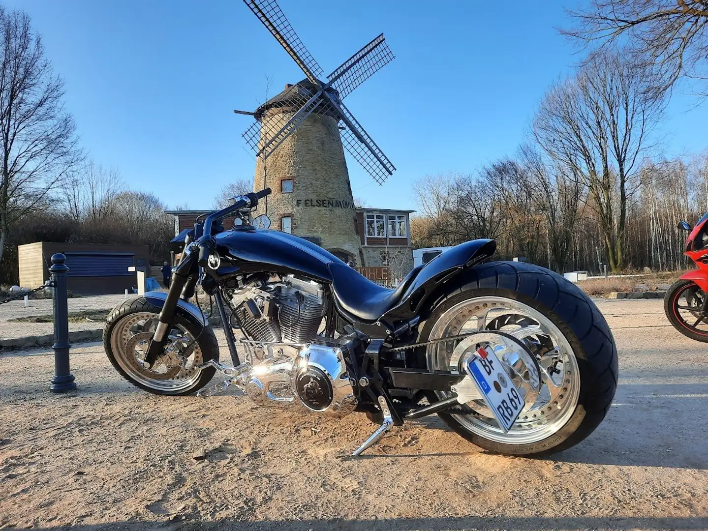Harley-Davidson Custom Bike Dragster Einzelstück Czarny - 1