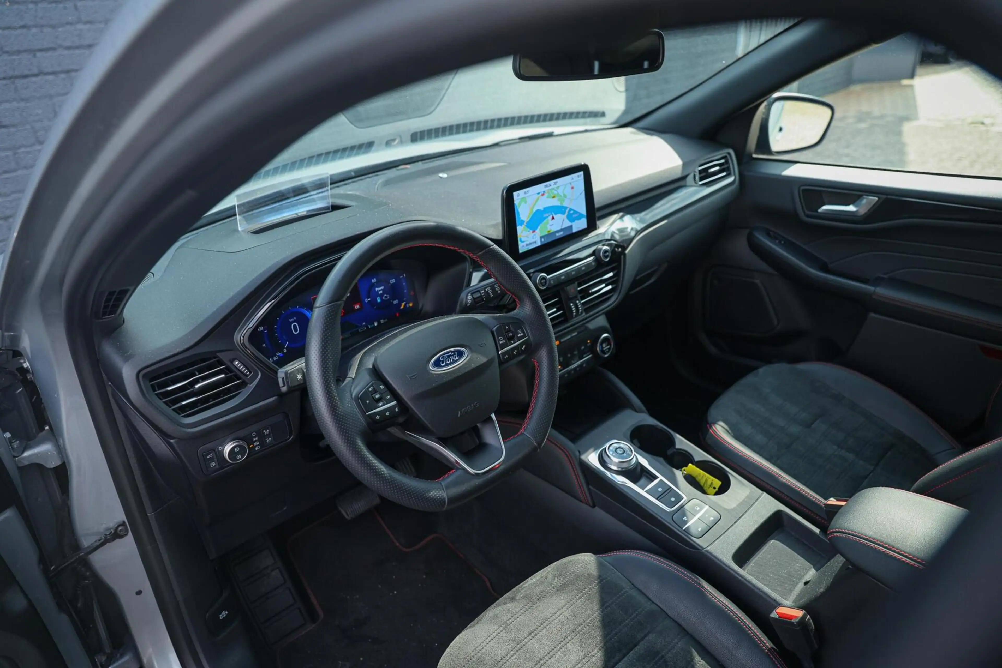 Ford Kuga 2.5 PHEV ST-Line X PANO TREKHAAK CRUISE HEAD UP CA — photo 5