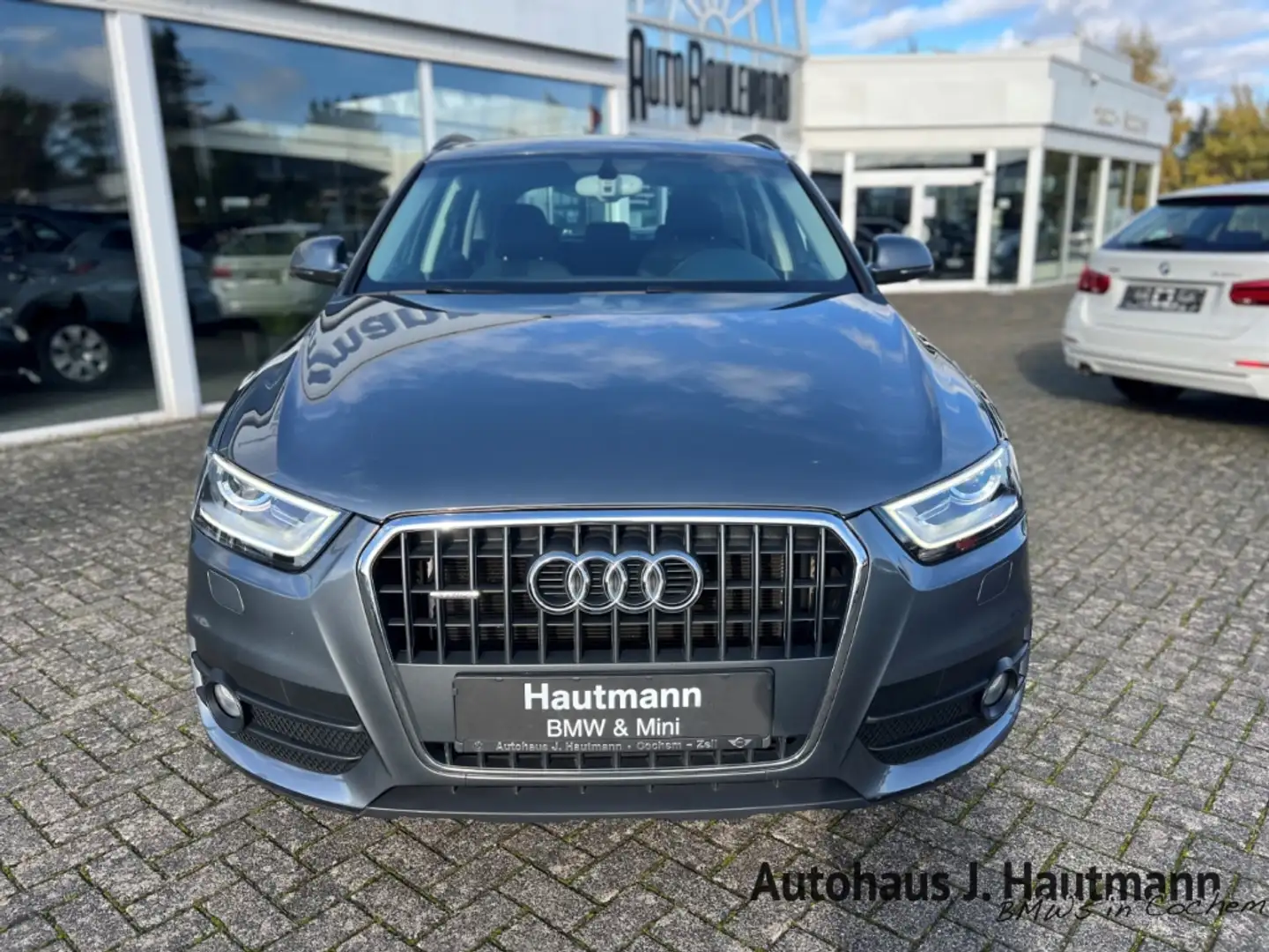 Audi Q3 2.0 TDI quattro +2.HAND+NAVI+XENON+TEMPO+ Grau - 2