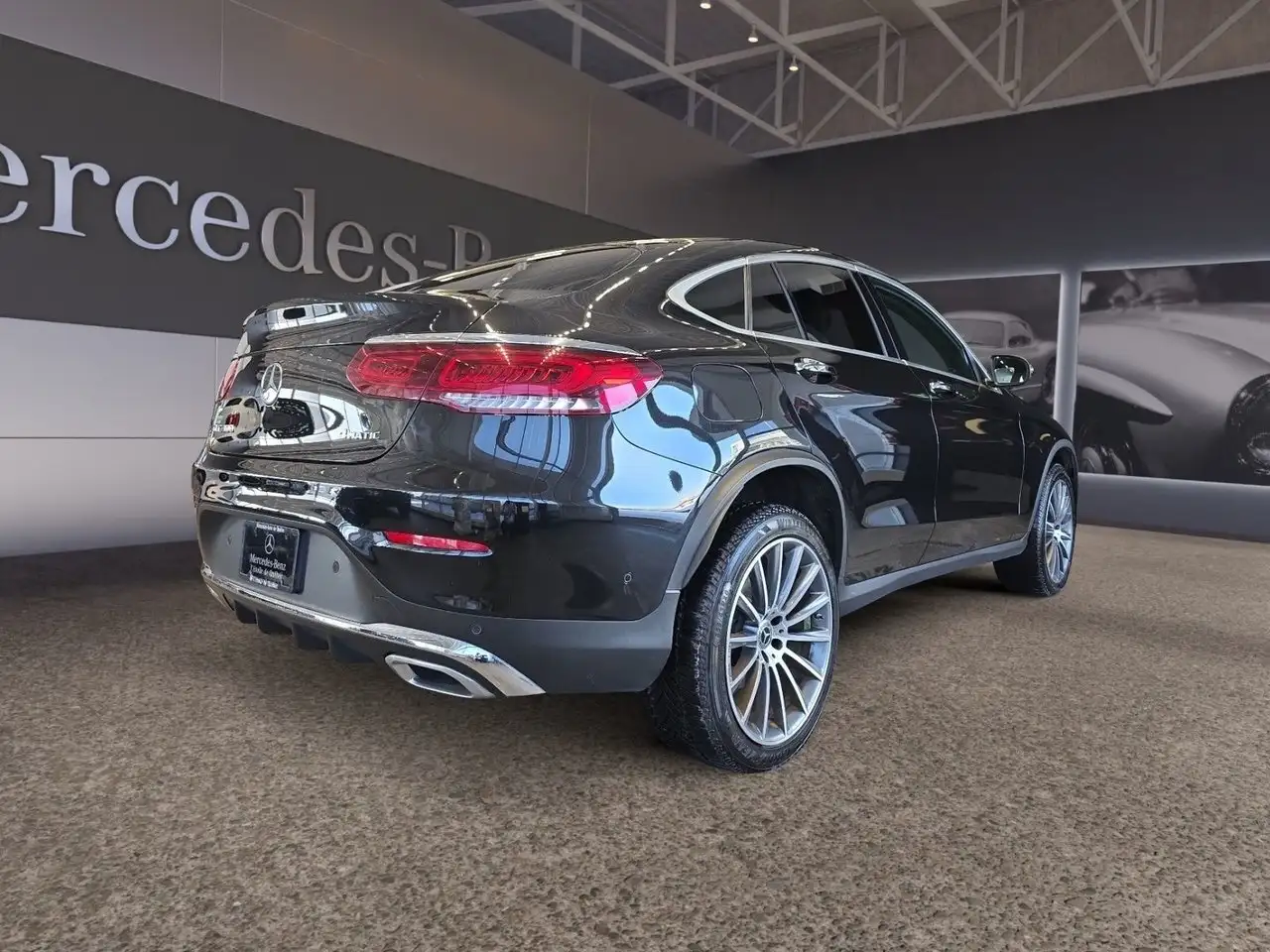 Mercedes-Benz GLC снимка Mercedes-Benz GLC
