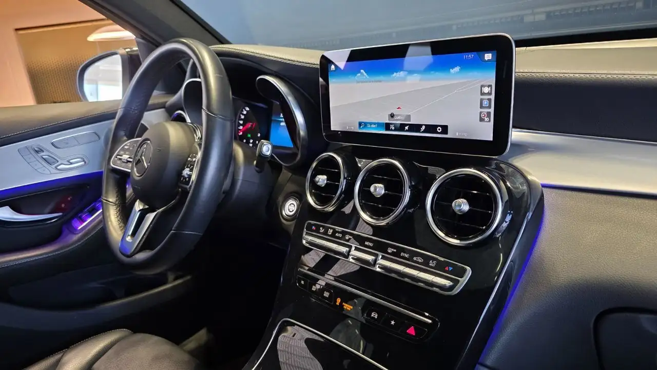 Mercedes-Benz GLC снимка Mercedes-Benz GLC