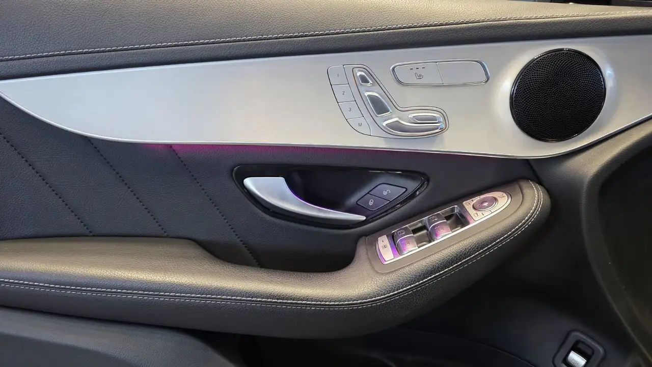 Mercedes-Benz GLC снимка Mercedes-Benz GLC