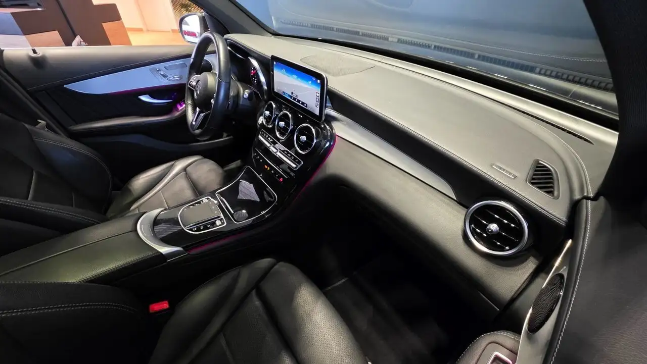Mercedes-Benz GLC снимка Mercedes-Benz GLC