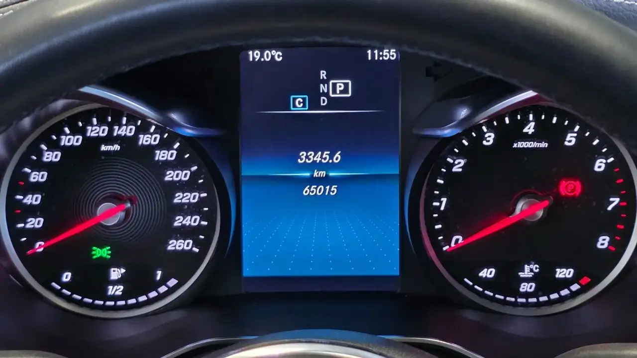 Mercedes-Benz GLC снимка Mercedes-Benz GLC