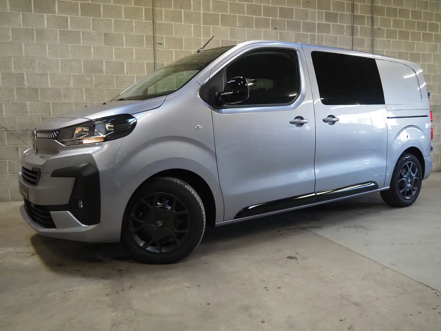Citroen Jumpy L2 180 PK Automaat| 6-zitplaatsen| ACC| Camera Zilver - 1