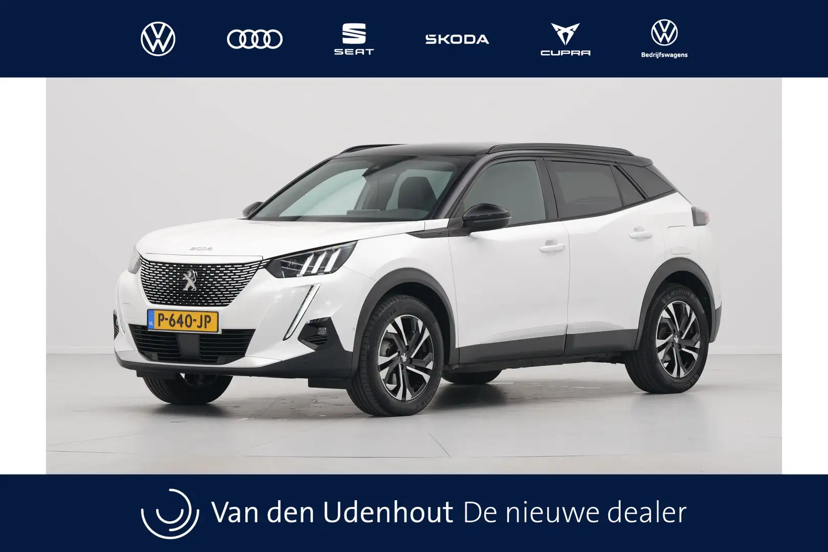 Peugeot e-2008 EV GT 50 kWh 136pk Navigatie Camera Side Assist 12 Wit - 1