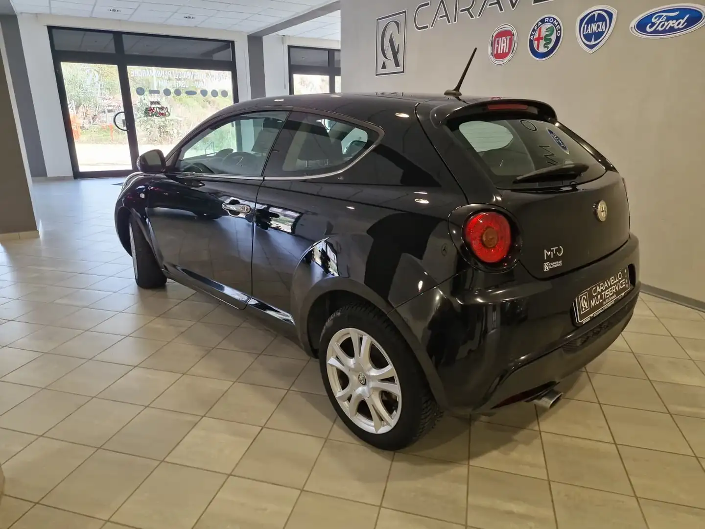 Alfa Romeo MiTo MiTo 2008 1.6 jtdm-2 Progression s Zwart - 2