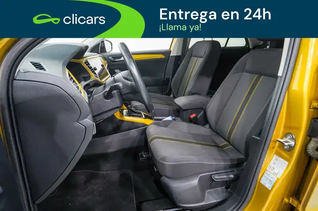 Volkswagen T-Roc view 14