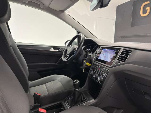 Volkswagen Golf Sportsvan — photo 13