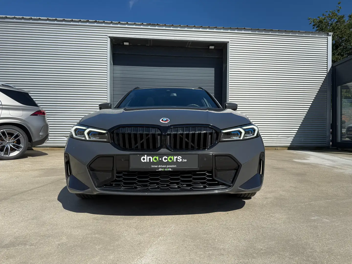 BMW 330 330e Touring xDrive Aut. / M / PANO / FACELIFT Gris - 2