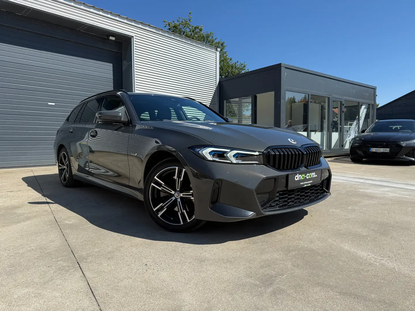BMW 330 330e Touring xDrive Aut. / M / PANO / FACELIFT Gris - 1