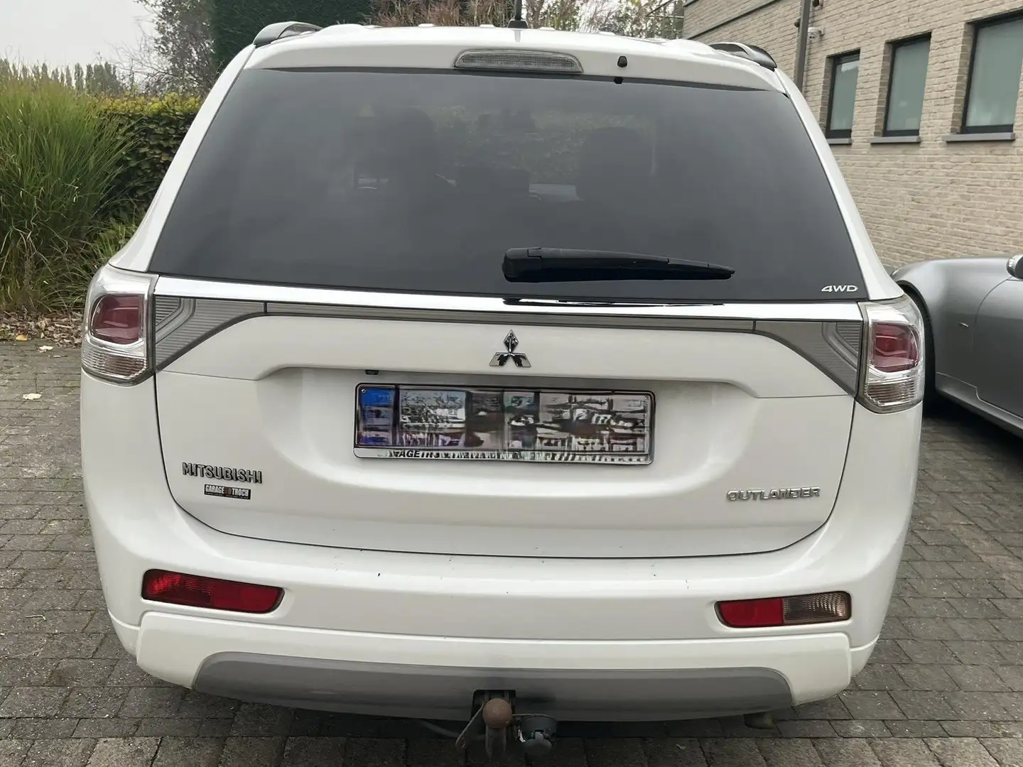 Mitsubishi Outlander Outlander 2.2 DI-D 4WD Automatik Blanc - 2