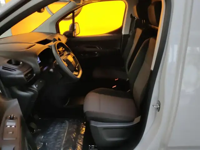 Opel Combo view 8