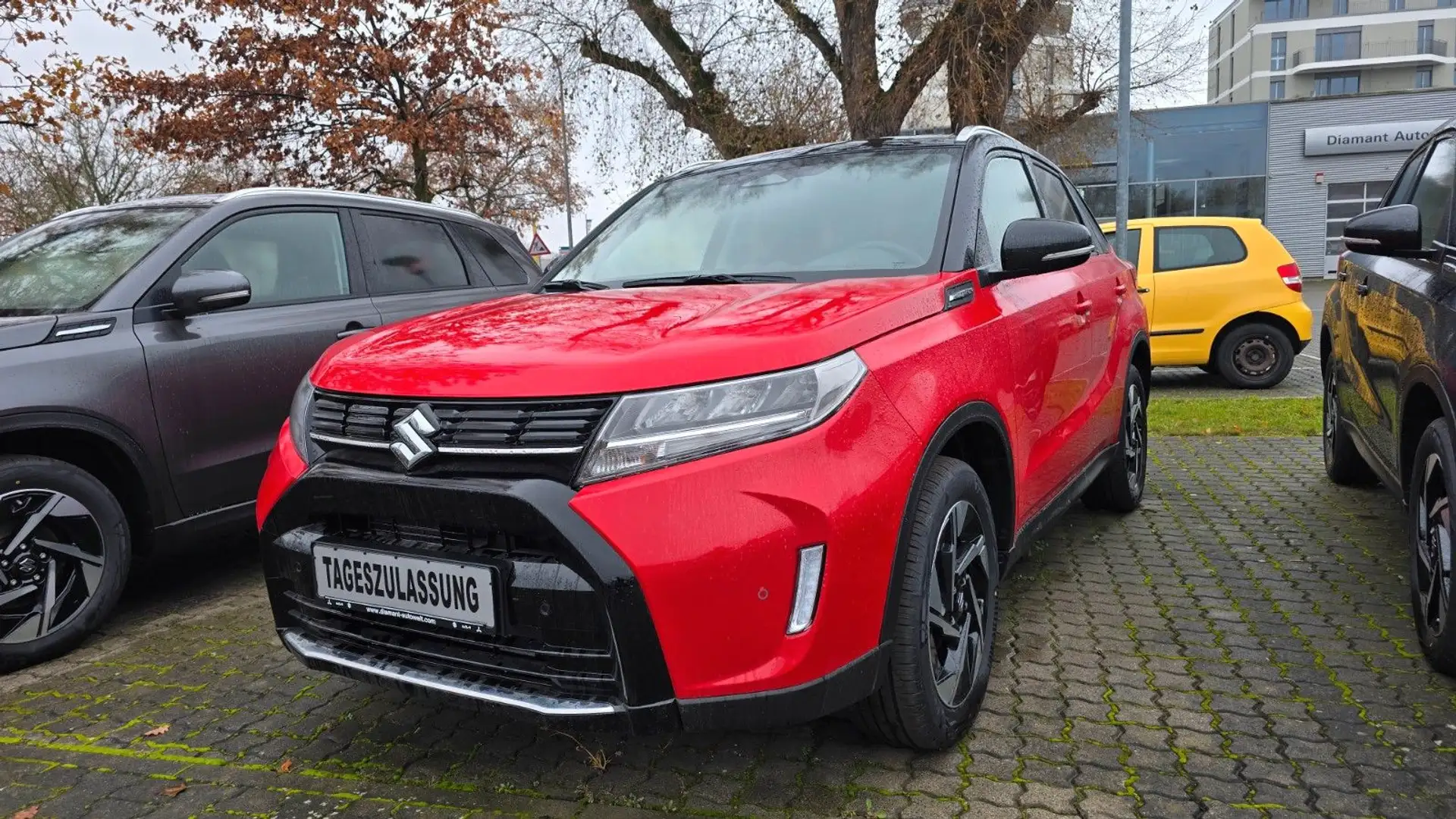 Suzuki Vitara 1.5 Comfort+ AGS Allgrip/Anhängerkupplung Rosso - 1